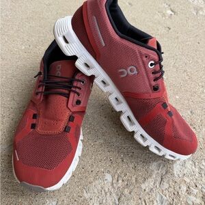On Running Men’s Red Athletic Trainers with White Cloud Sole